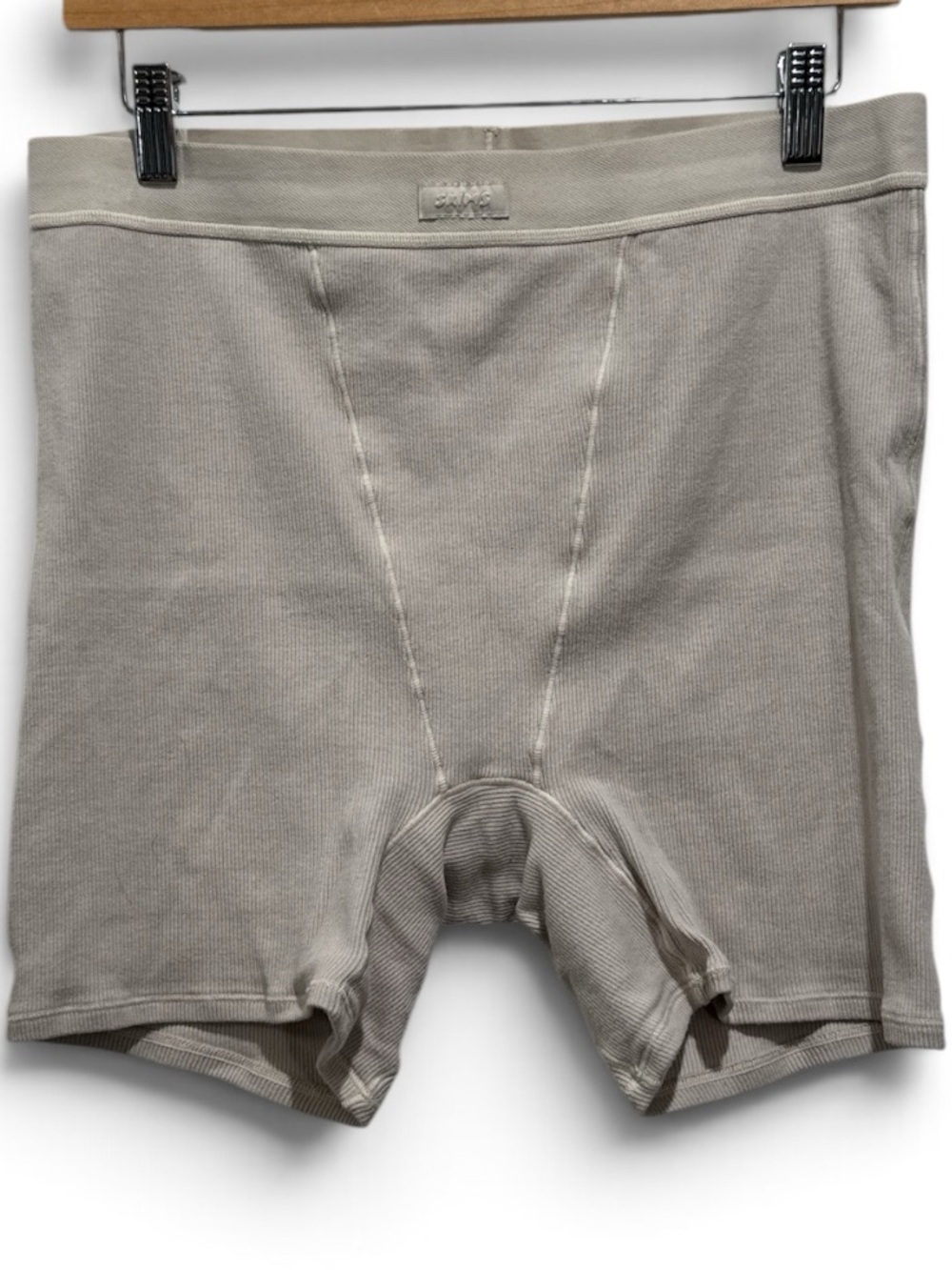 SKIMS Women’s Ribbed Boxer Shorts in Light Taupe #745